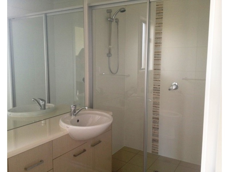 28 Rowe Crescent, Thornlands QLD 4164