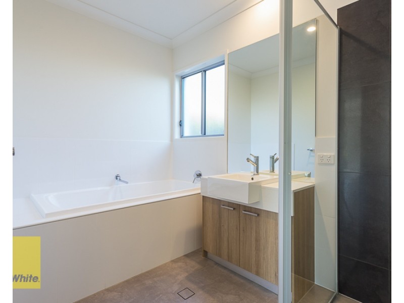 2 Mapleton Crescent, Capalaba QLD 4157