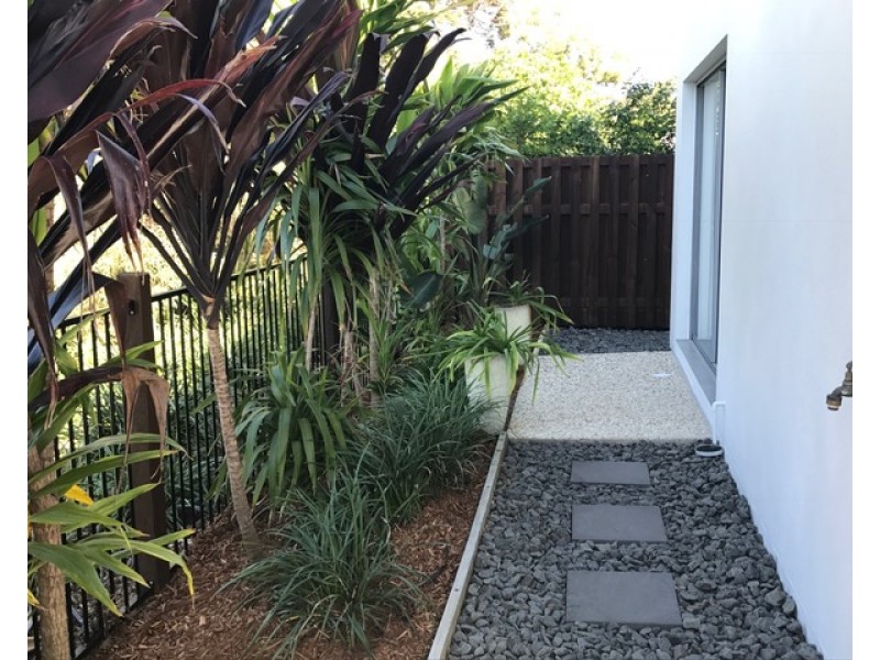 2 Mapleton Crescent, Capalaba QLD 4157