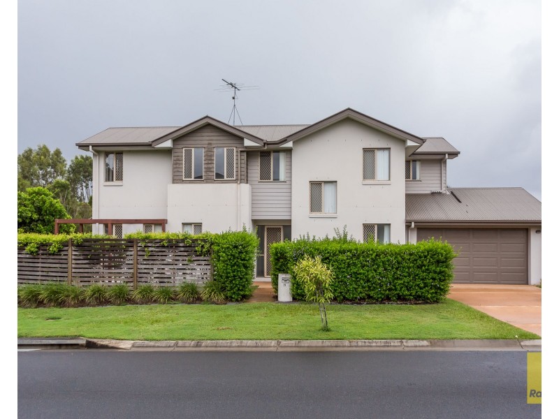 71 Azure Avenue, Redland Bay QLD 4165