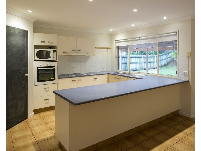 10 Westburn Court, Redland Bay QLD 4165