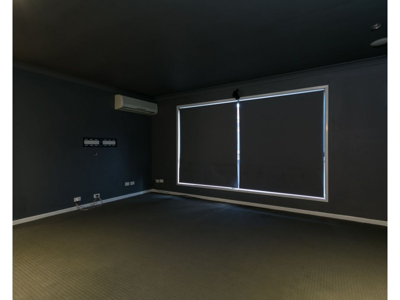 10 Westburn Court, Redland Bay QLD 4165