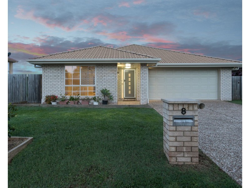 8 Omac Street, Redland Bay QLD 4165