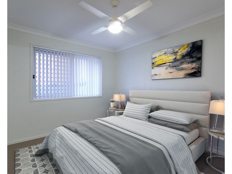 8 Omac Street, Redland Bay QLD 4165