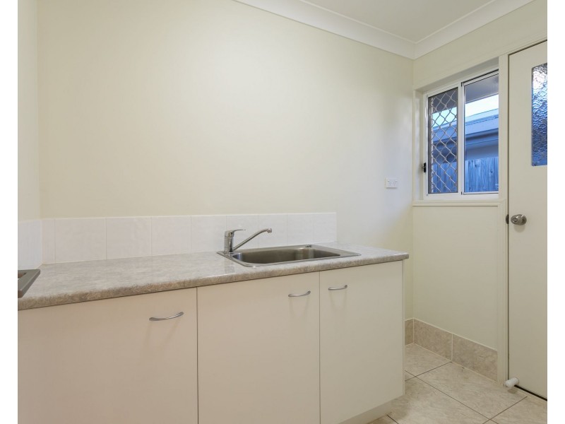 8 Omac Street, Redland Bay QLD 4165