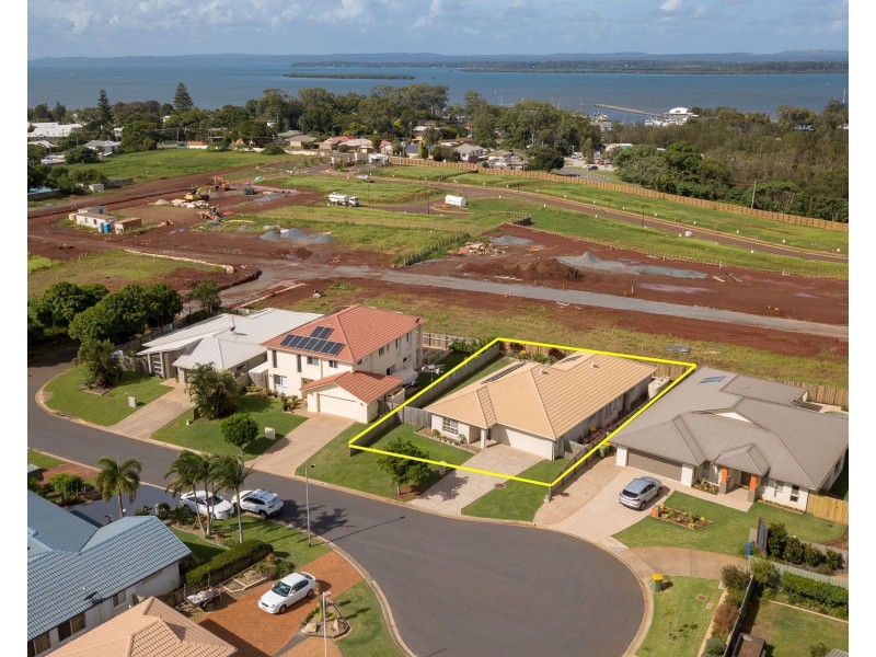 8 Omac Street, Redland Bay QLD 4165