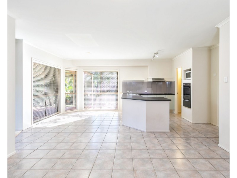 6 Irene Court, Redland Bay QLD 4165