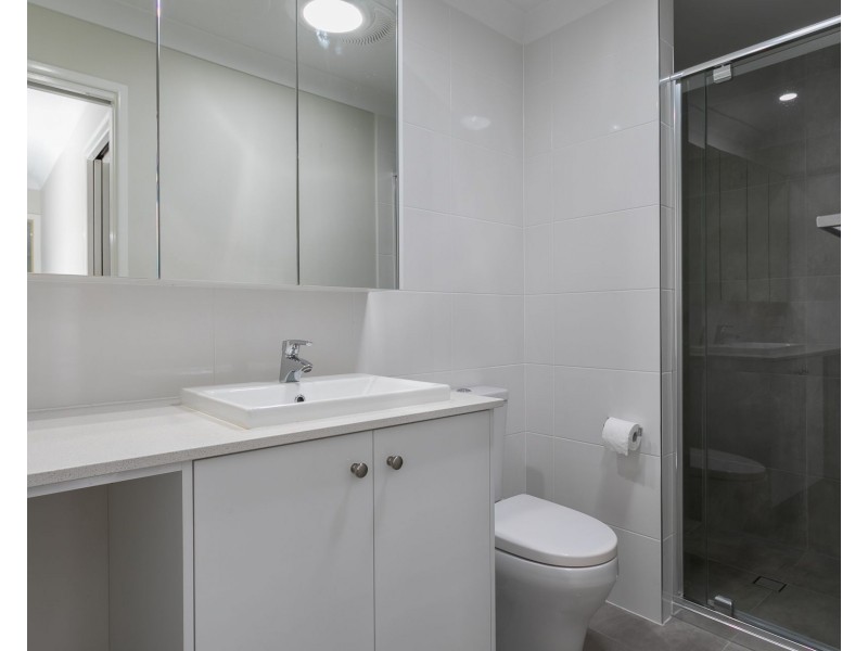 48 Spinnaker Circuit, Redland Bay QLD 4165