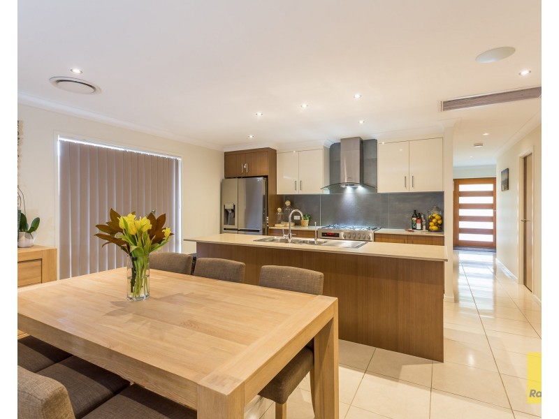 33 Sarsenet Circuit, Mount Cotton QLD 4165