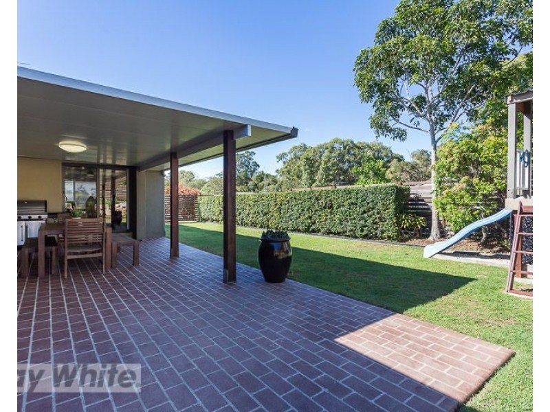 51 Azure Avenue, Redland Bay QLD 4165
