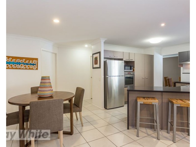 51 Azure Avenue, Redland Bay QLD 4165