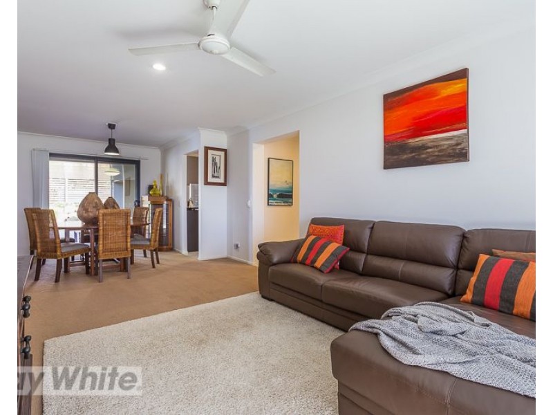 51 Azure Avenue, Redland Bay QLD 4165