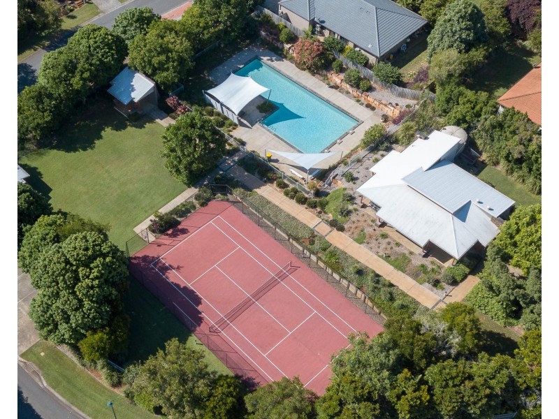 2 Shaw Place, Redland Bay QLD 4165