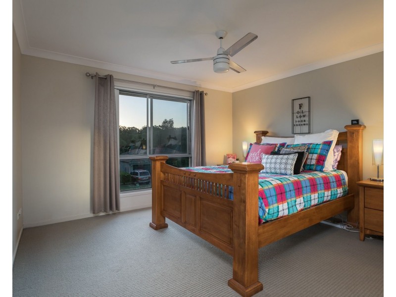 2 Shaw Place, Redland Bay QLD 4165
