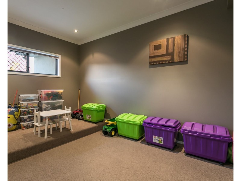 91 Habitat Drive, Redland Bay QLD 4165