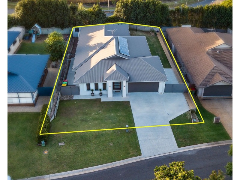 91 Habitat Drive, Redland Bay QLD 4165