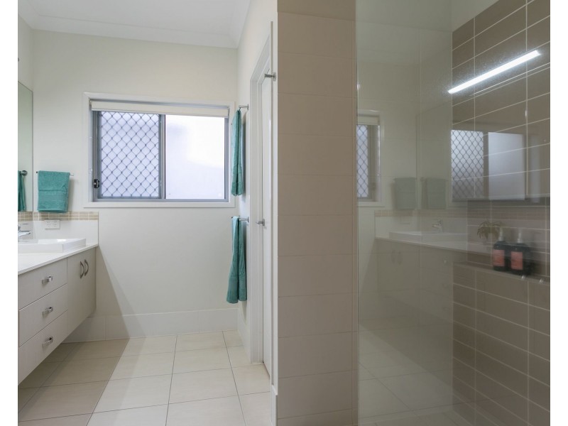 91 Habitat Drive, Redland Bay QLD 4165