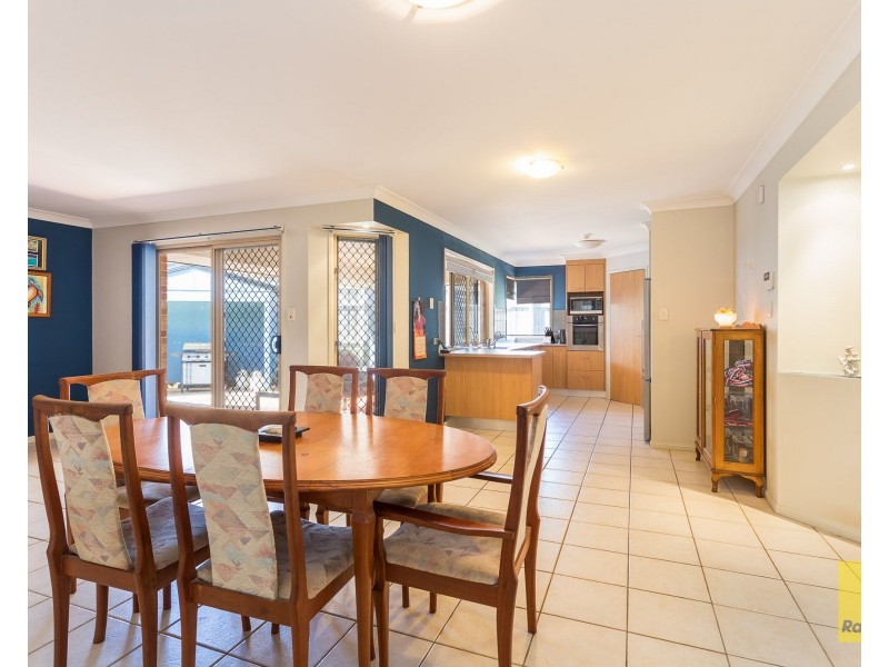 20 Spinnaker Circuit, Redland Bay QLD 4165