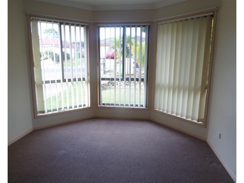 17 Spinnaker Street, Redland Bay QLD 4165