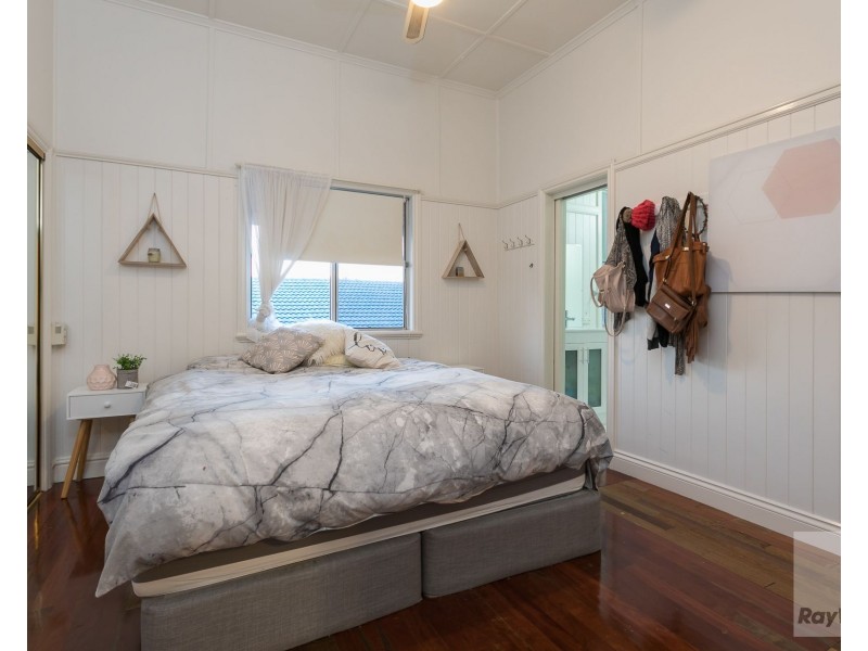 32 Haig Road, Birkdale QLD 4159