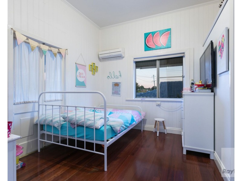 32 Haig Road, Birkdale QLD 4159