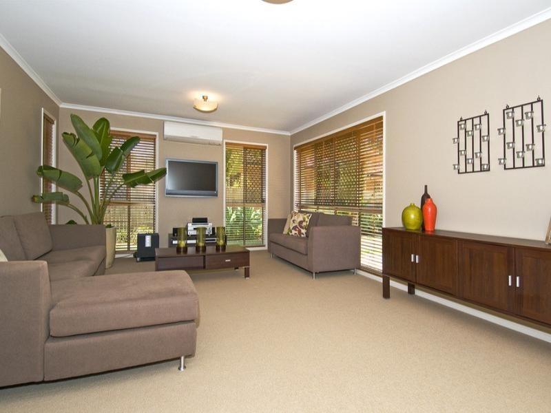 13 Kimbolton Drive, Redland Bay QLD 4165