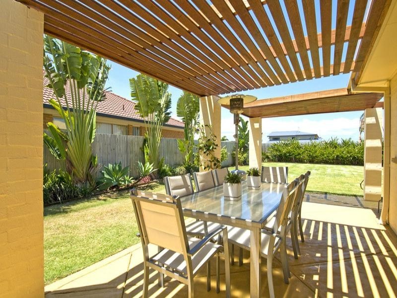 13 Kimbolton Drive, Redland Bay QLD 4165