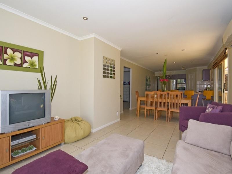13 Kimbolton Drive, Redland Bay QLD 4165