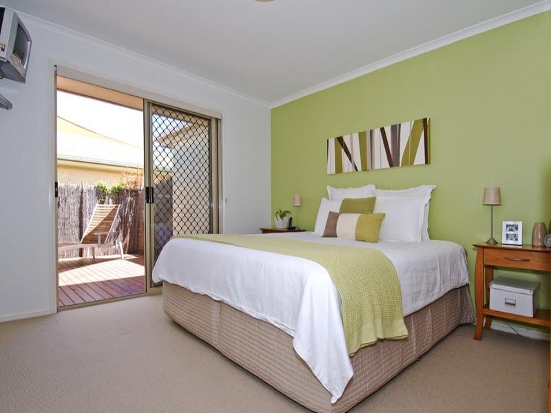 13 Kimbolton Drive, Redland Bay QLD 4165