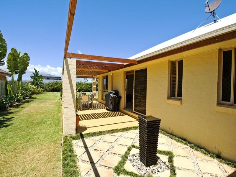 13 Kimbolton Drive, Redland Bay QLD 4165
