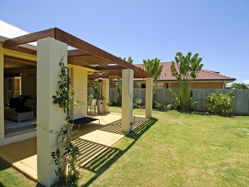 13 Kimbolton Drive, Redland Bay QLD 4165