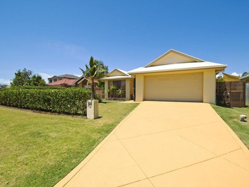13 Kimbolton Drive, Redland Bay QLD 4165