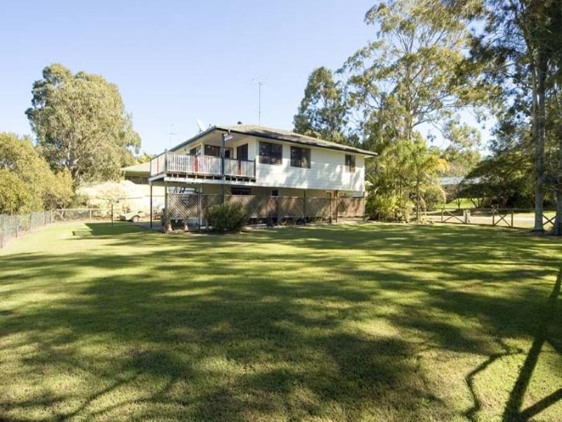 22 Pear Street, Redland Bay QLD 4165