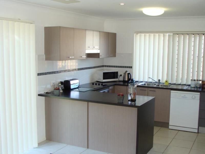 5 Aqua Crescent, Redland Bay QLD 4165