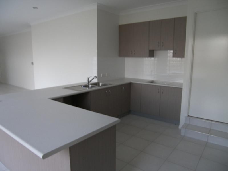 4 Pentecost Place, Redland Bay QLD 4165