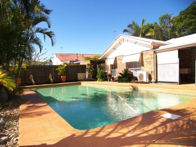 7 Tathra Court, Redland Bay QLD 4165