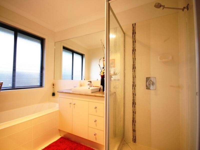 4 Stella Court, Redland Bay QLD 4165