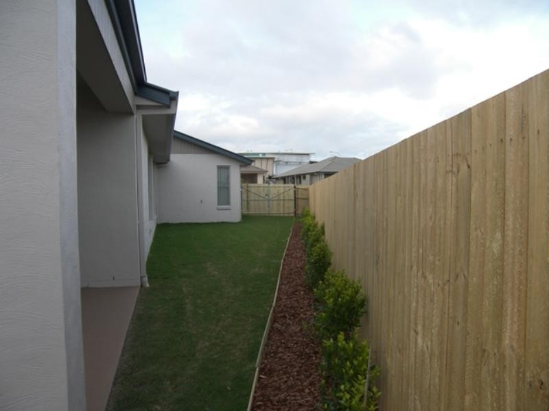 4 Pentecost Place, Redland Bay QLD 4165