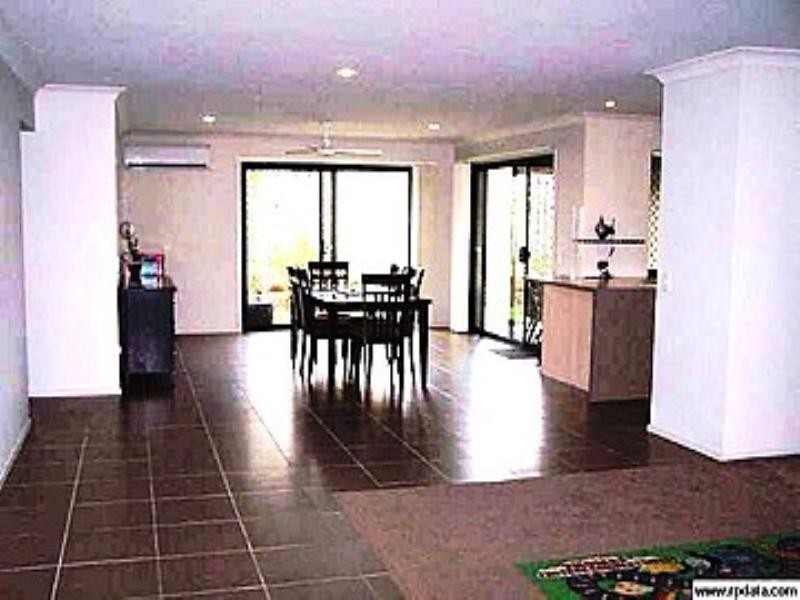 50 Azure Avenue, Redland Bay QLD 4165