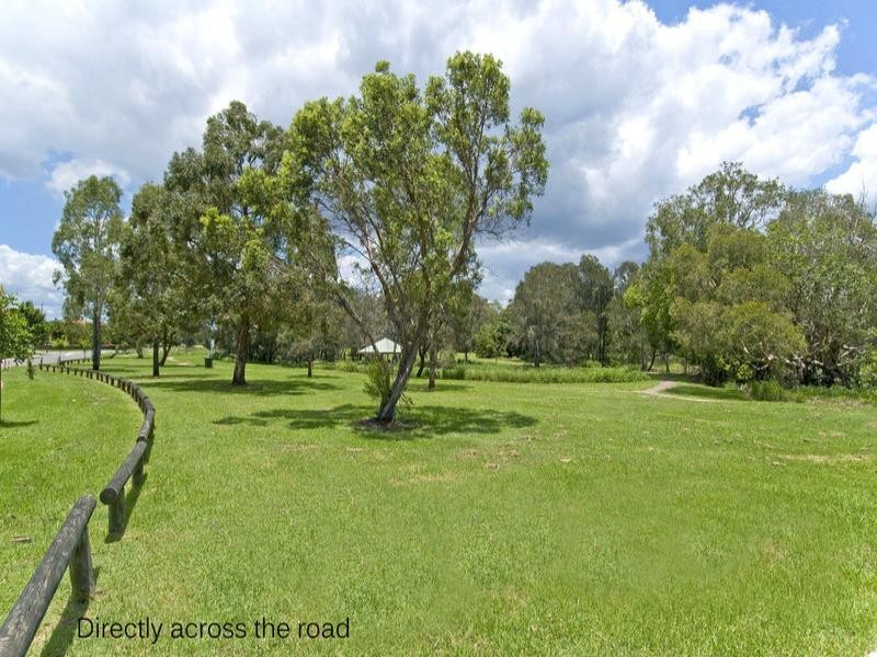 52 The Boulevard, Redland Bay QLD 4165