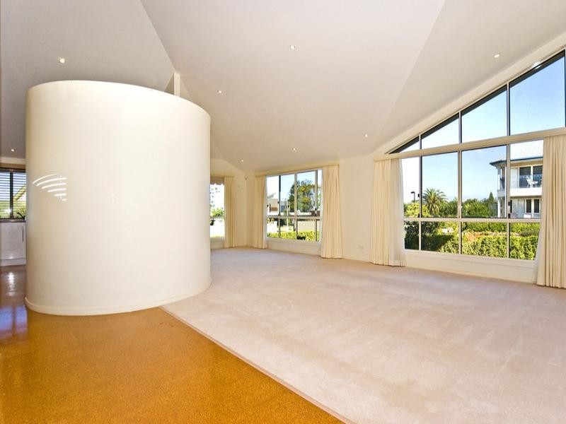 1 Wilohurst Drive, Redland Bay QLD 4165