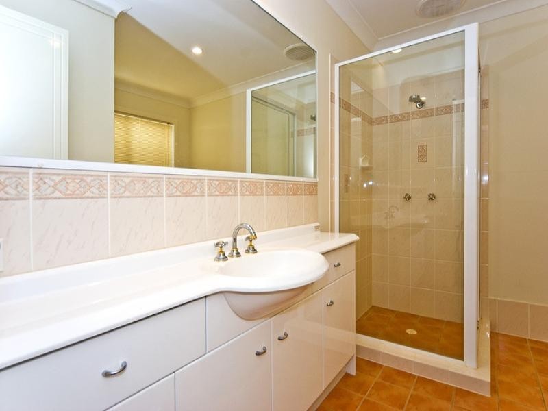 1 Wilohurst Drive, Redland Bay QLD 4165