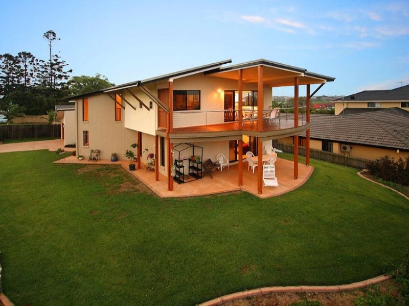 8 Torquay Road, Redland Bay QLD 4165