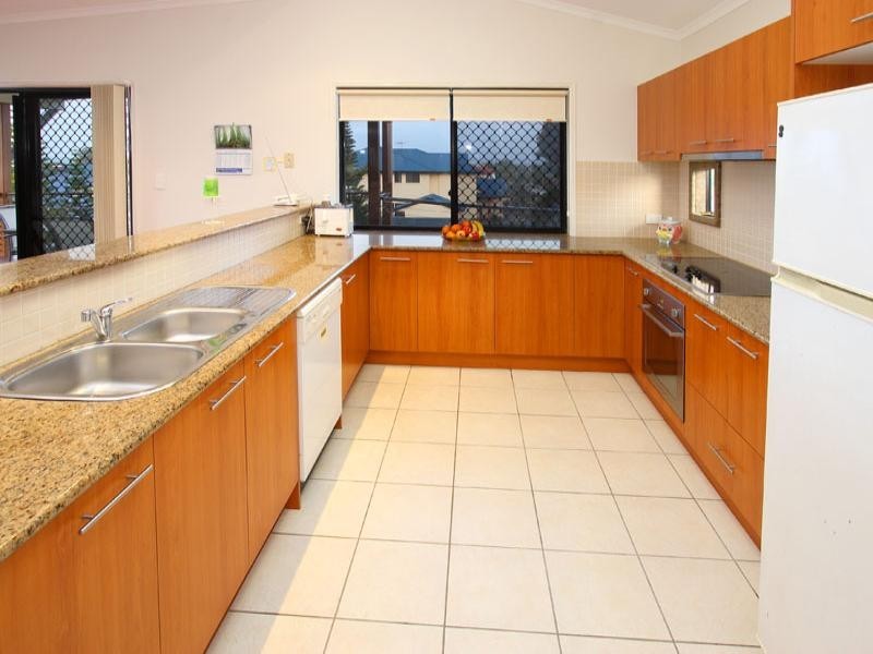 8 Torquay Road, Redland Bay QLD 4165