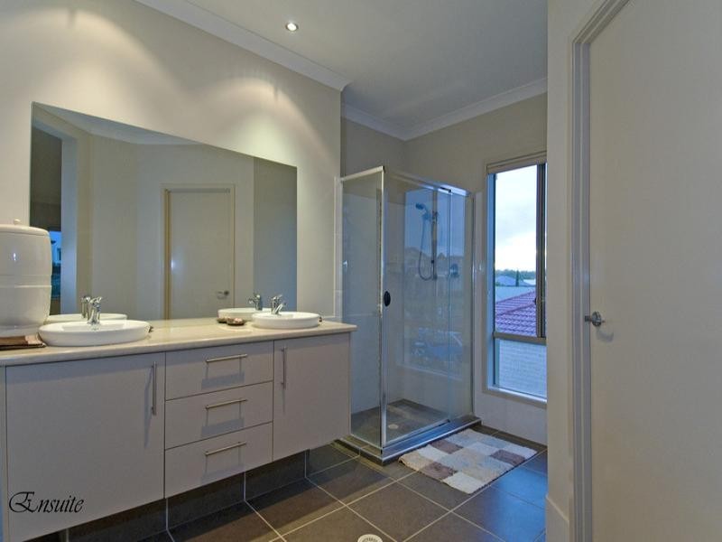 20 Watervale Drive, Redland Bay QLD 4165