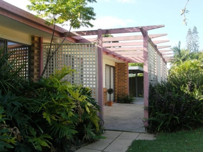 6 Waratah Street, Victoria Point QLD 4165