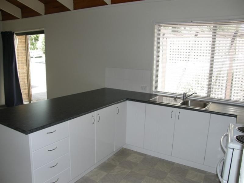 6 Waratah Avenue, Victoria Point QLD 4165