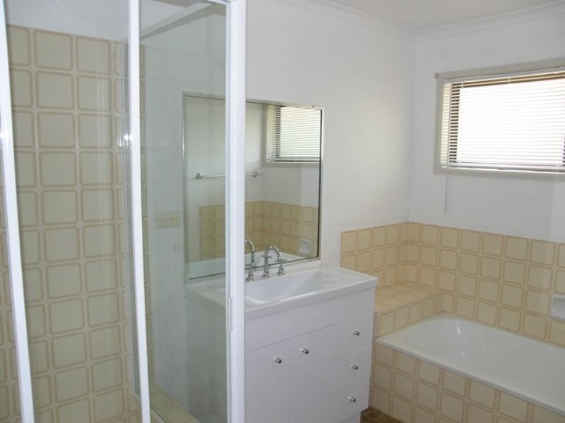 6 Waratah Avenue, Victoria Point QLD 4165