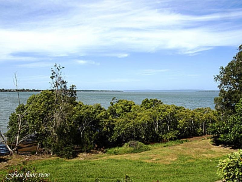 11a Esplanade, Redland Bay QLD 4165