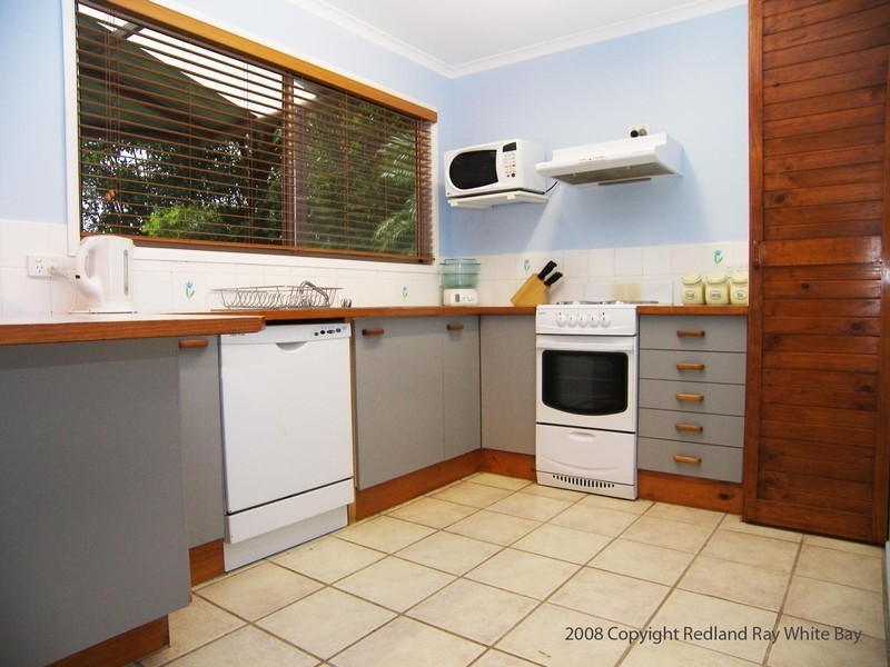 41 Jania Street, Redland Bay QLD 4165